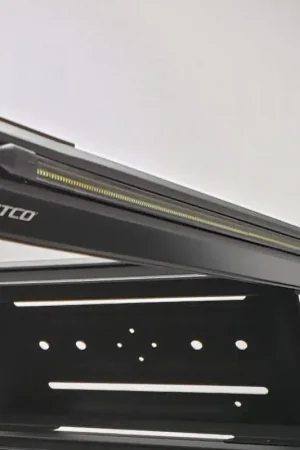 Professional Grade Putco 36in Red Venture TEC Rack Blade LED Light Bar w/ Extended Harness - High Mount Braket Light