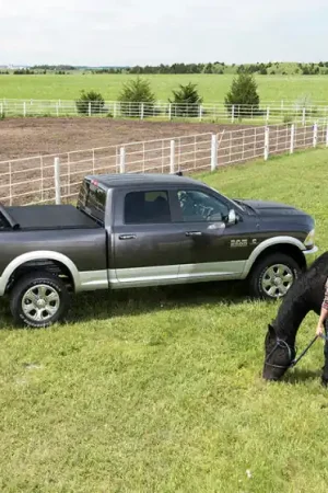 Truxedo 16-20 Nissan Titan w/o Track System 6ft 6in TruXport Bed Cover Must Have